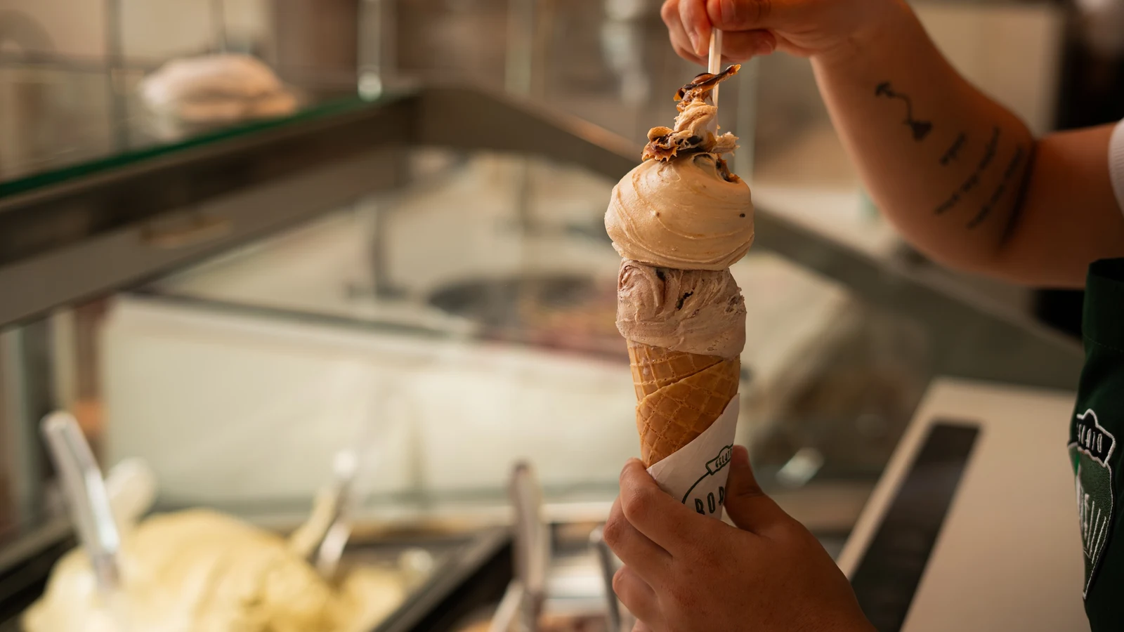 diferenca entre gelato e sorvete muda sabor e textura ao paladar featured