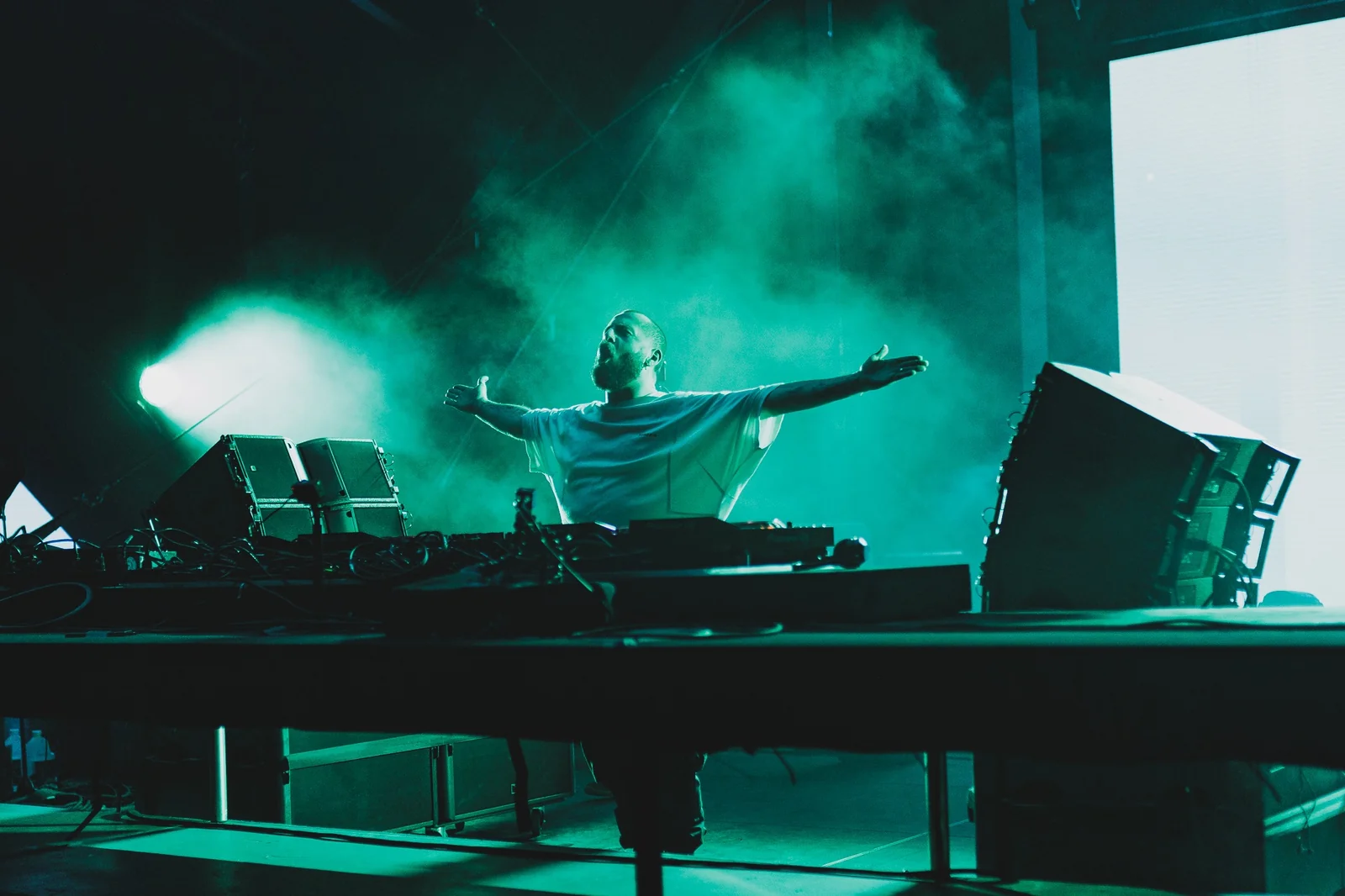 Elderbrook traz hits globais e DJ set exclusivo para pista do Greenvalley