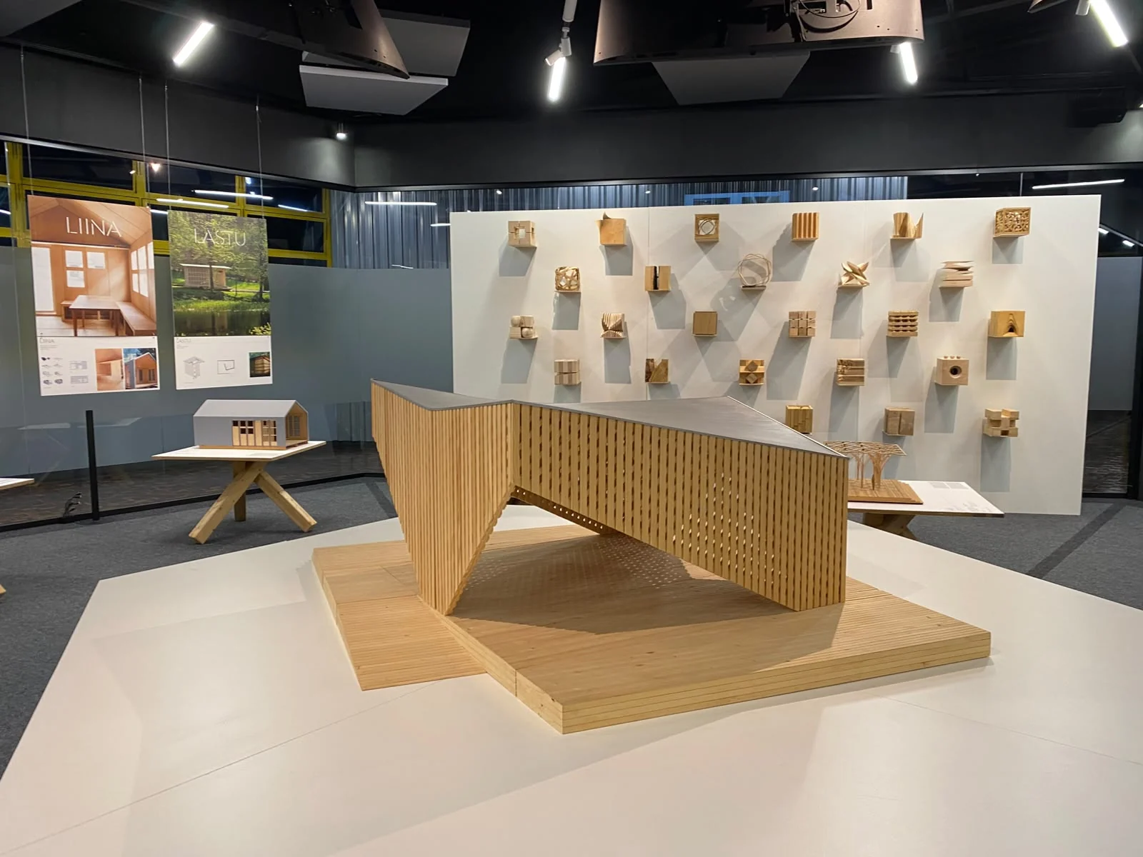 Exposição internacional sobre arquitetura em madeira chega à PUCPR