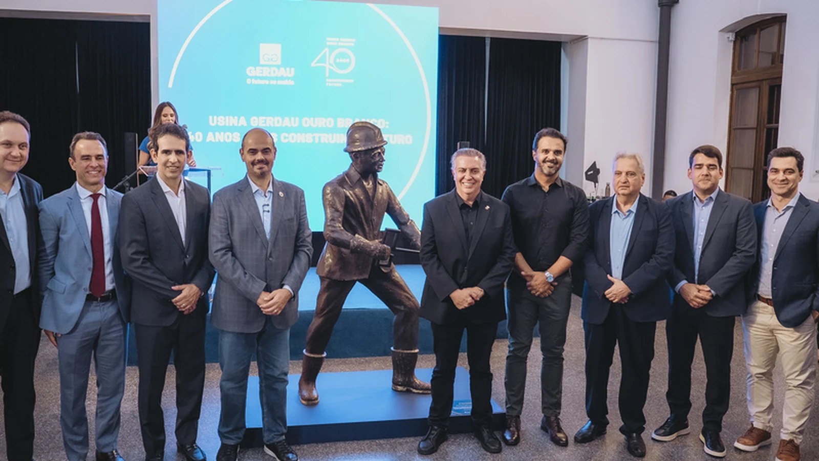 exposicao no mm gerdau resgata 40 anos da usina de ouro branco em bh featured