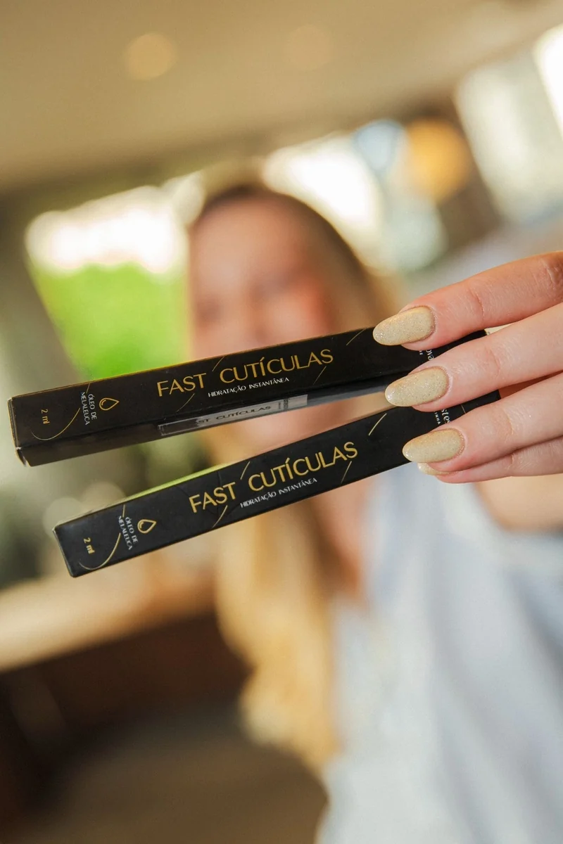 Fast Escova aposta em óleo para prolongar manicure