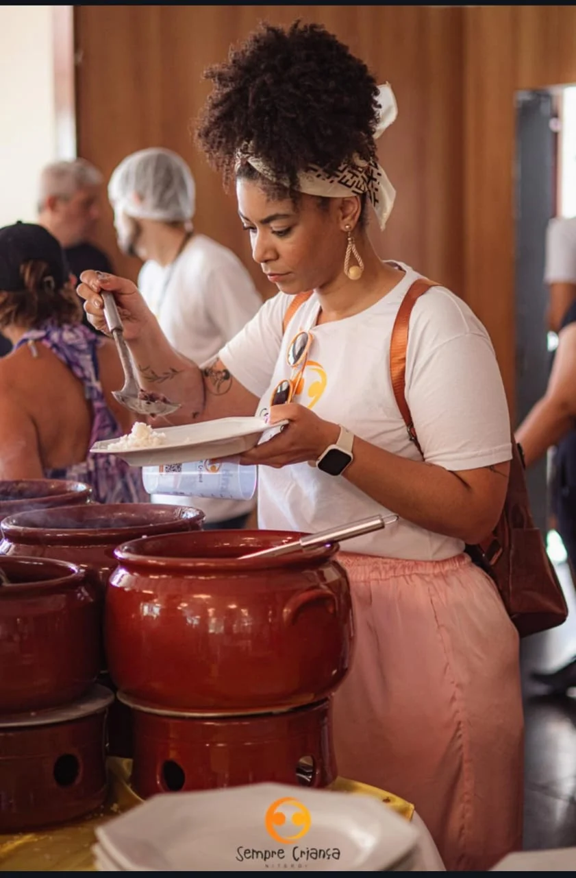 Feijoada solidária arrecada recursos para Natal de mais de 500 crianças