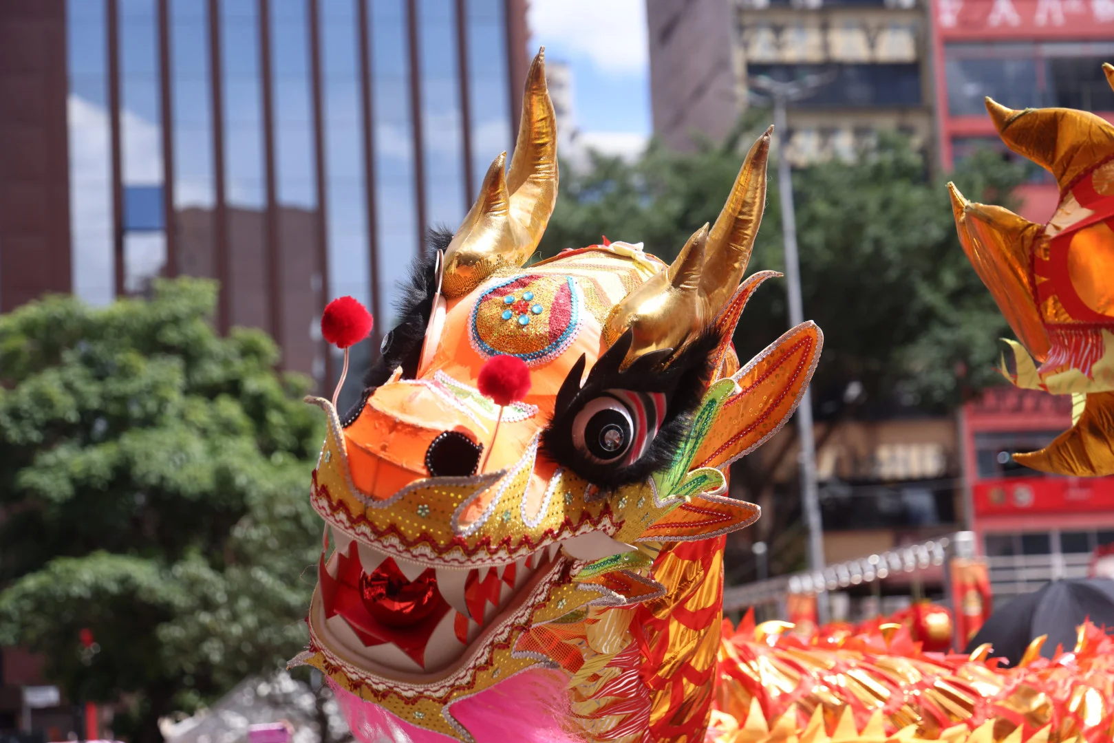 Festival asiático ocupa praça em SP com comida e cultura