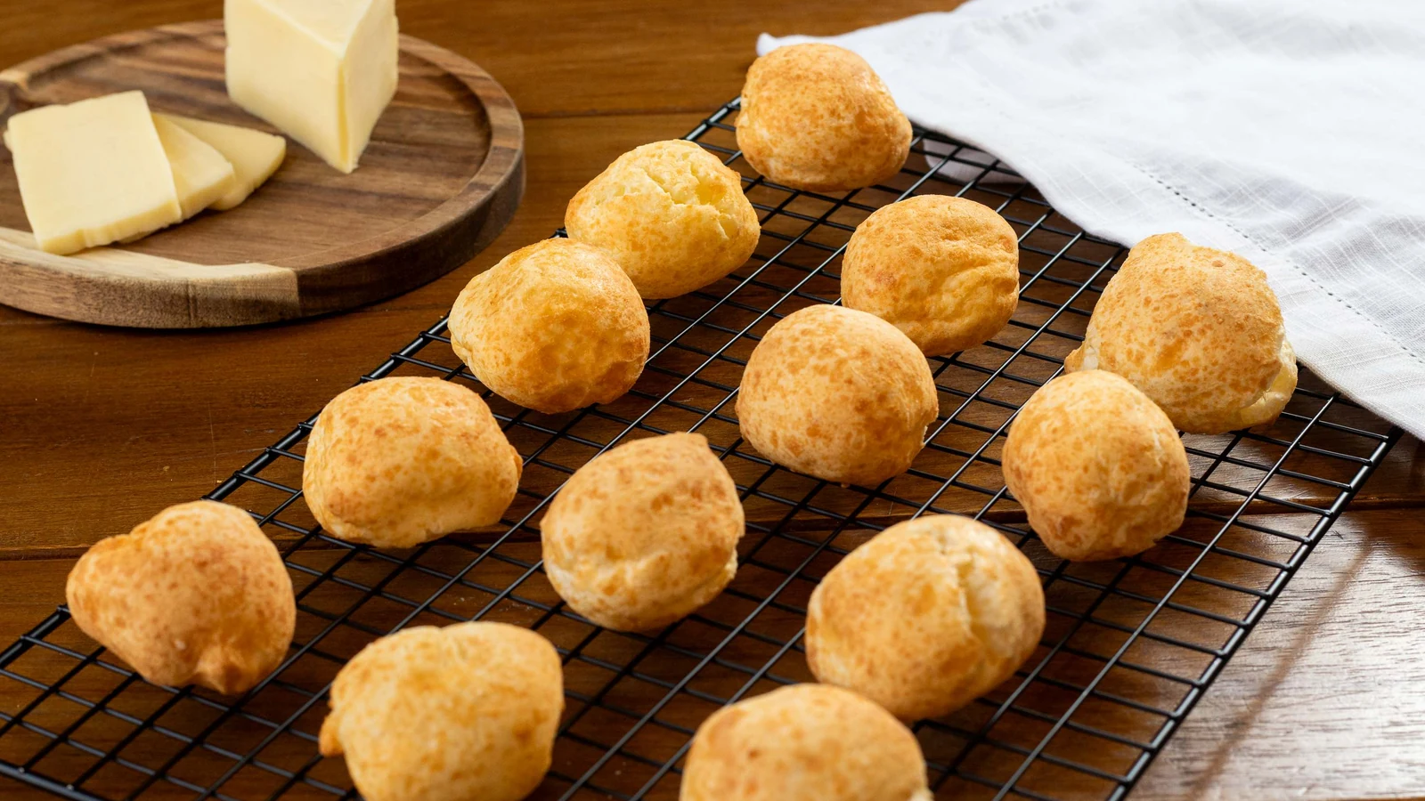 festival celebra dia do pao de queijo com receitas classicas e descontos featured