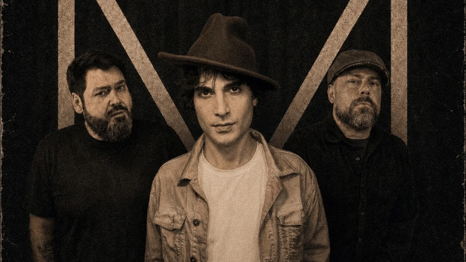 fiuk resgata sucesso dos anos 80 e consolida nova fase com banda featured