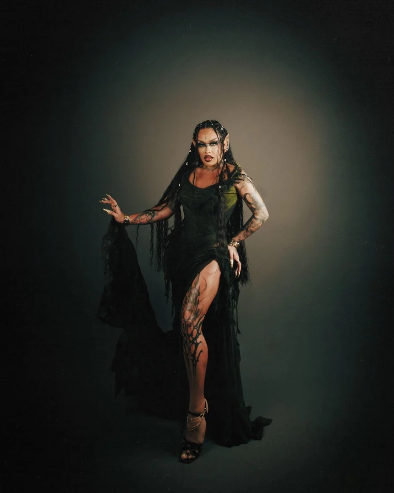 Gloria Groove surge como Elfa e lidera atrações do Halloween Sephora