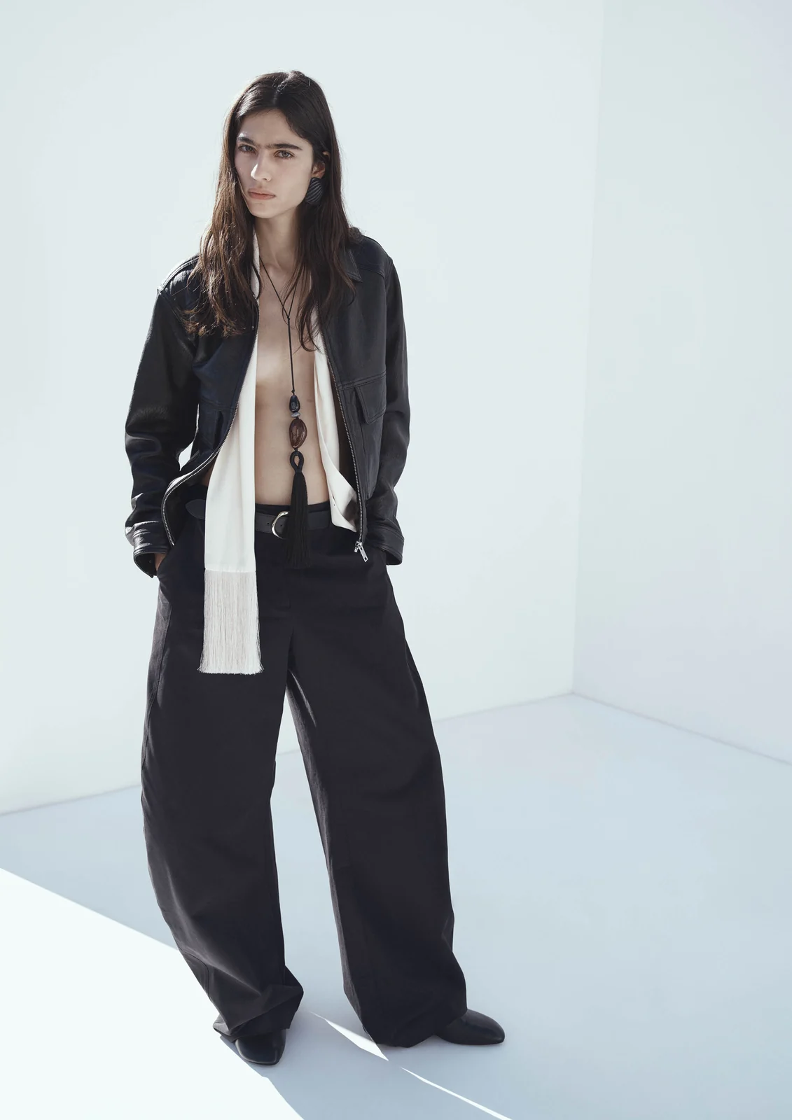 H&M une Indie Sleaze e alfaiataria na coleção Spring Summer 2027