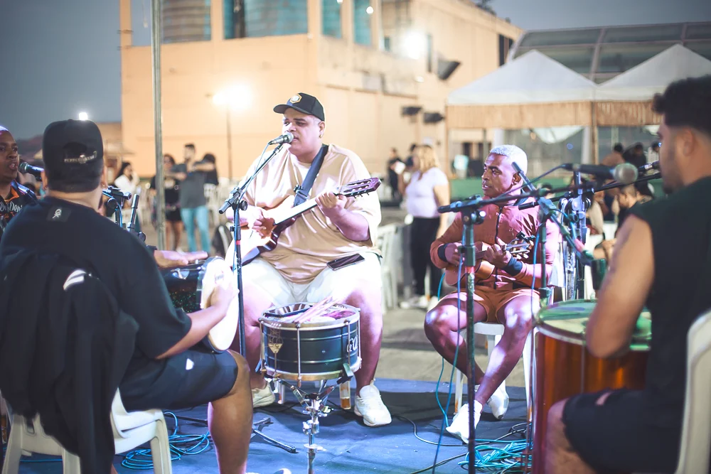 Irajá Samba leva shows gratuitos e gastronomia ao Via Brasil Shopping