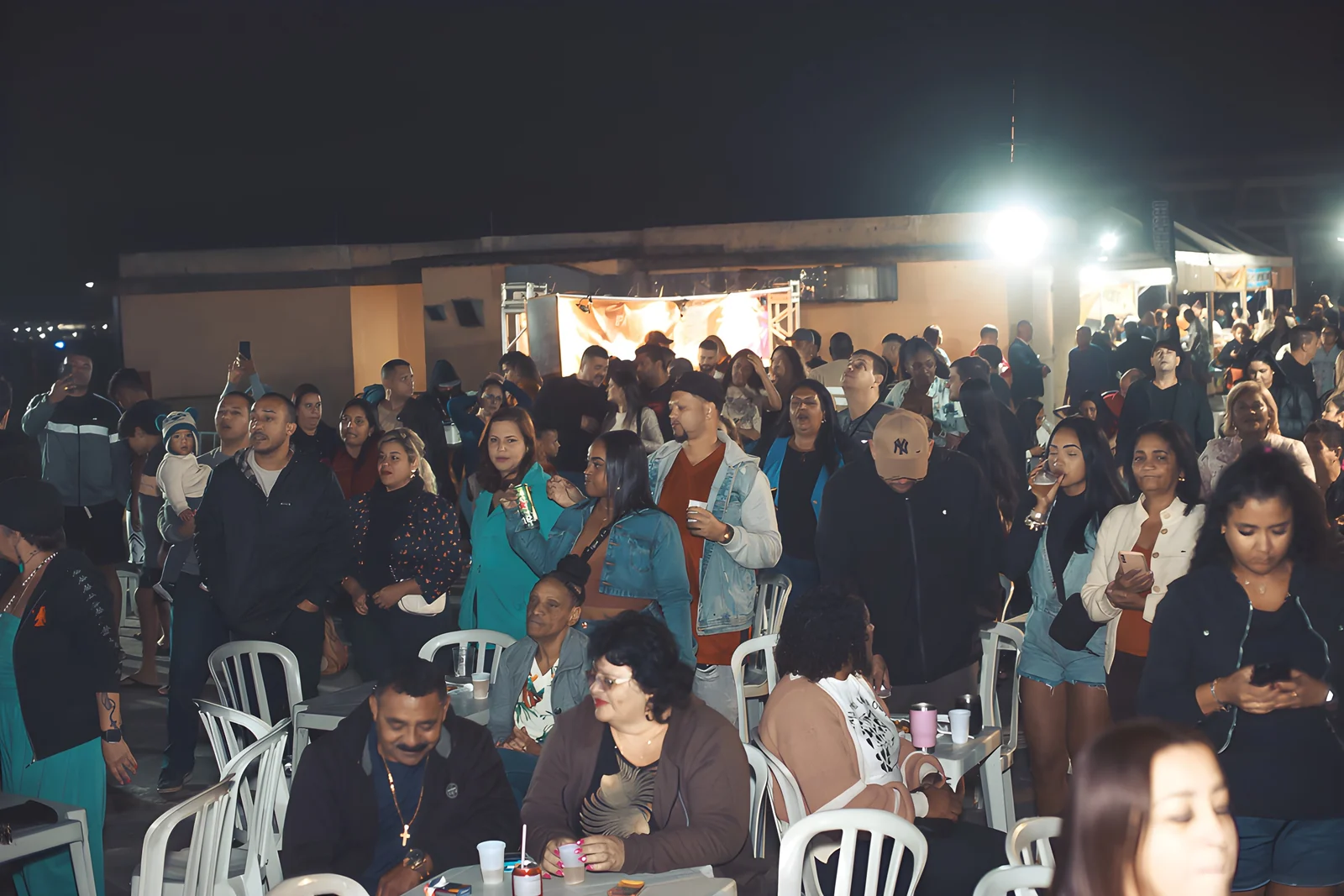 Irajá Samba leva shows gratuitos e gastronomia ao Via Brasil Shopping