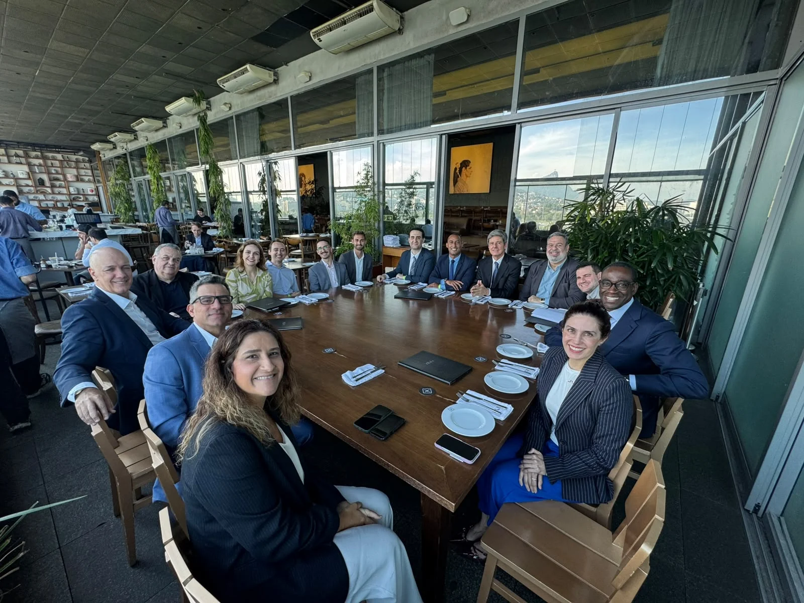 IRELGOV reúne executivos do Rio para debater reforma tributária