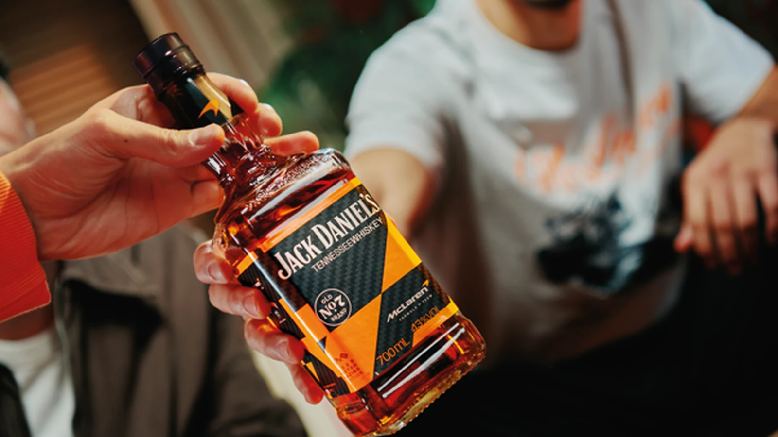 jack daniel s lanca edicao limitada com mclaren para a f1 2026 featured