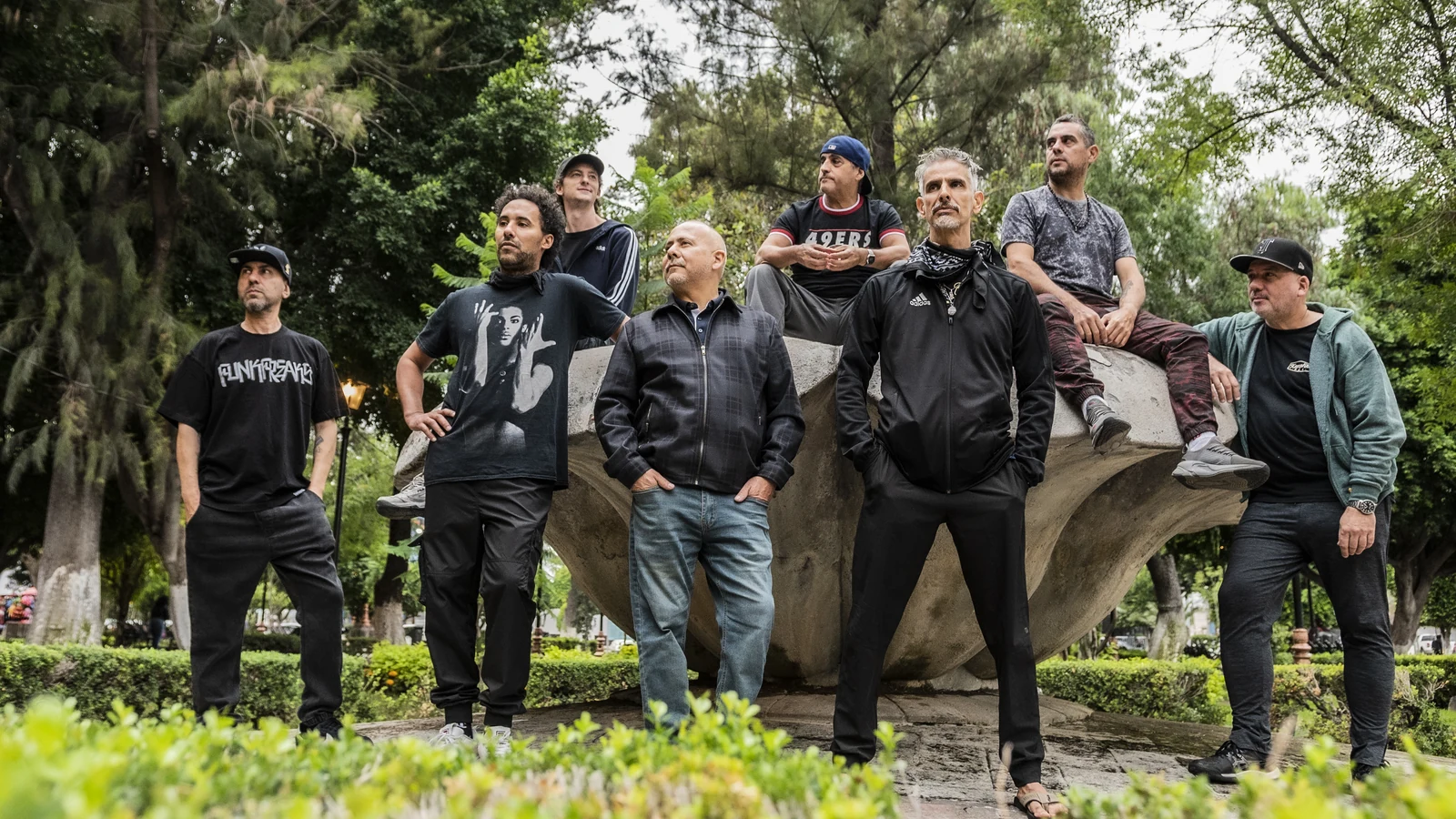 los cafres trazem raizes do reggae latino ao cine joia em sao paulo featured