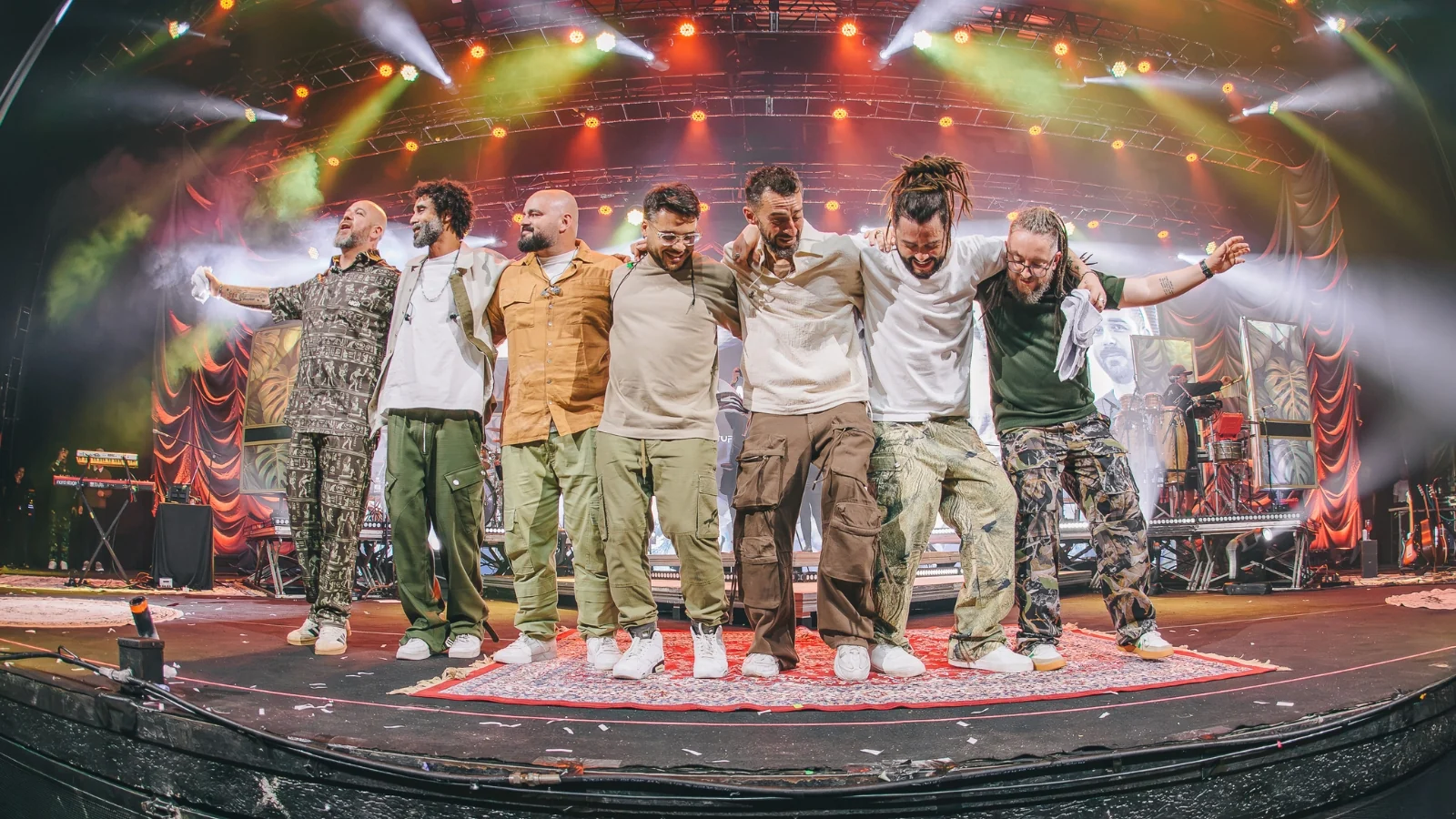 Maneva celebra 20 anos de estrada com show especial no Multi Arena 2 Maneva celebra 20 anos de estrada com show especial no Multi Arena