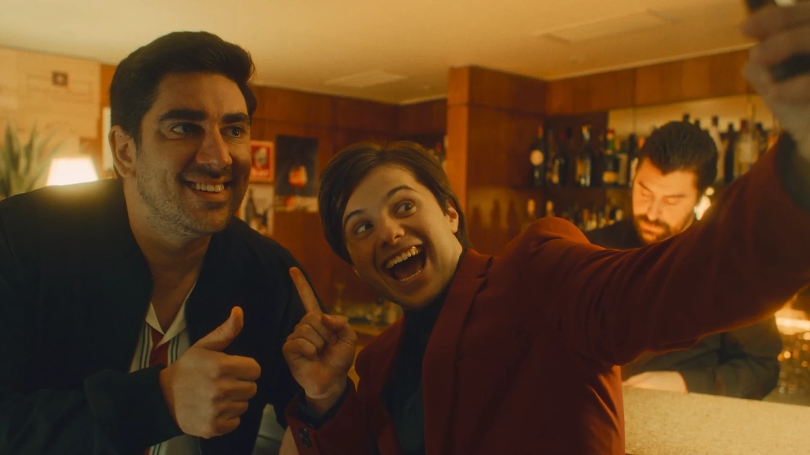 Marcelo Adnet encara caos de hotel em “Hotel Amor” marcelo adnet encara caos de hotel em hotel amor featured