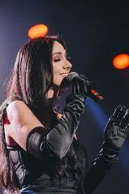 Marina Elali e Jon Secada celebram parceria na TV e nos palcos de SP