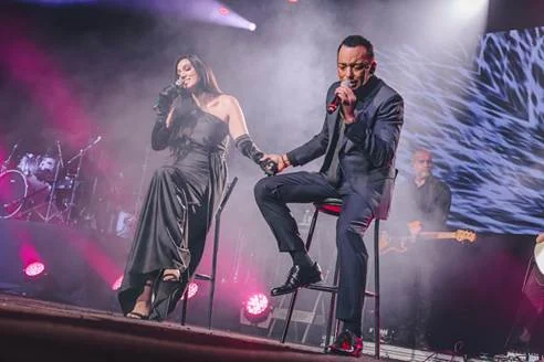 Marina Elali e Jon Secada celebram parceria na TV e nos palcos de SP