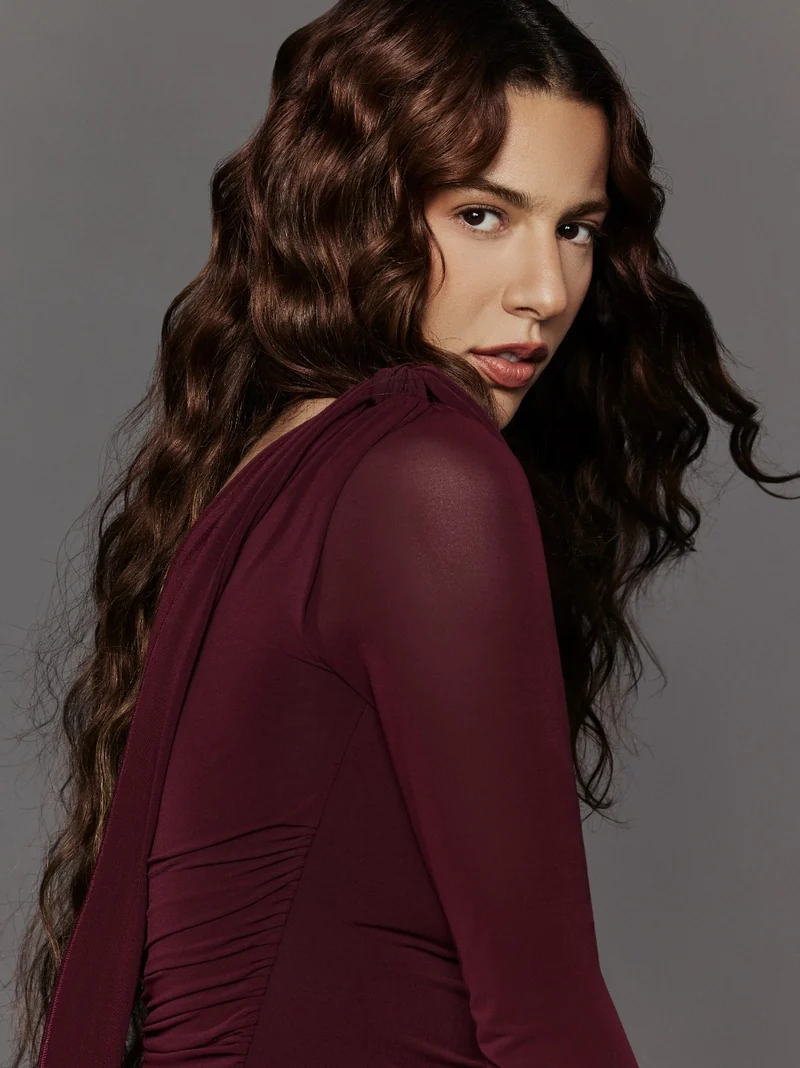 Marina Sena une moda e raízes mineiras em nova parceria com a Bershka
