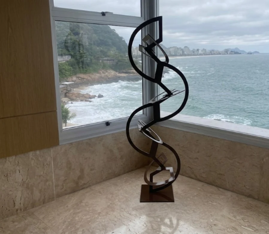 Mazeredo leva esculturas ao Sheraton Grand Rio até setembro 1 Mazeredo leva esculturas ao Sheraton Grand Rio até setembro