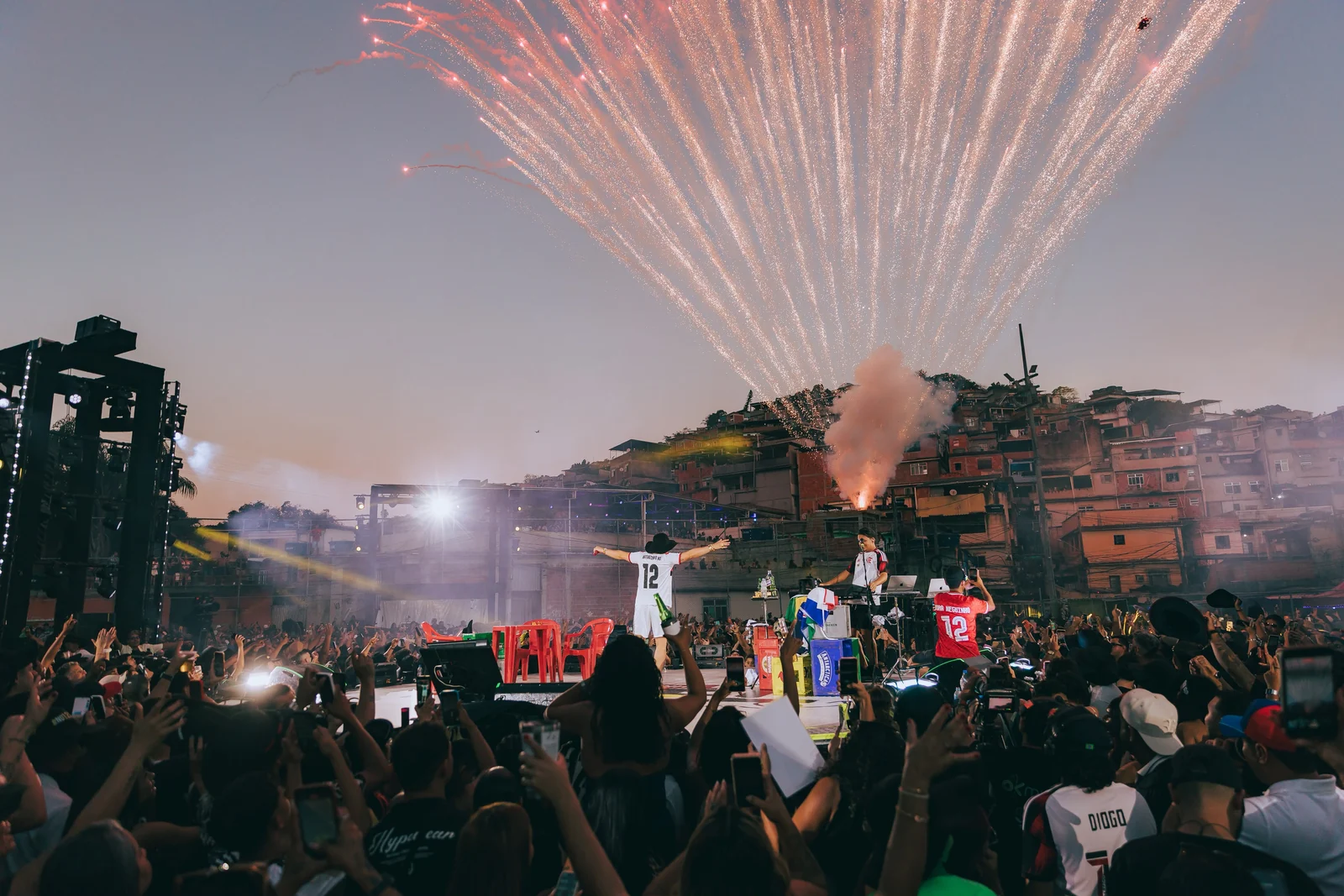 Natanzinho Lima grava DVD no Alemão e estende show por mais de 4 horas
