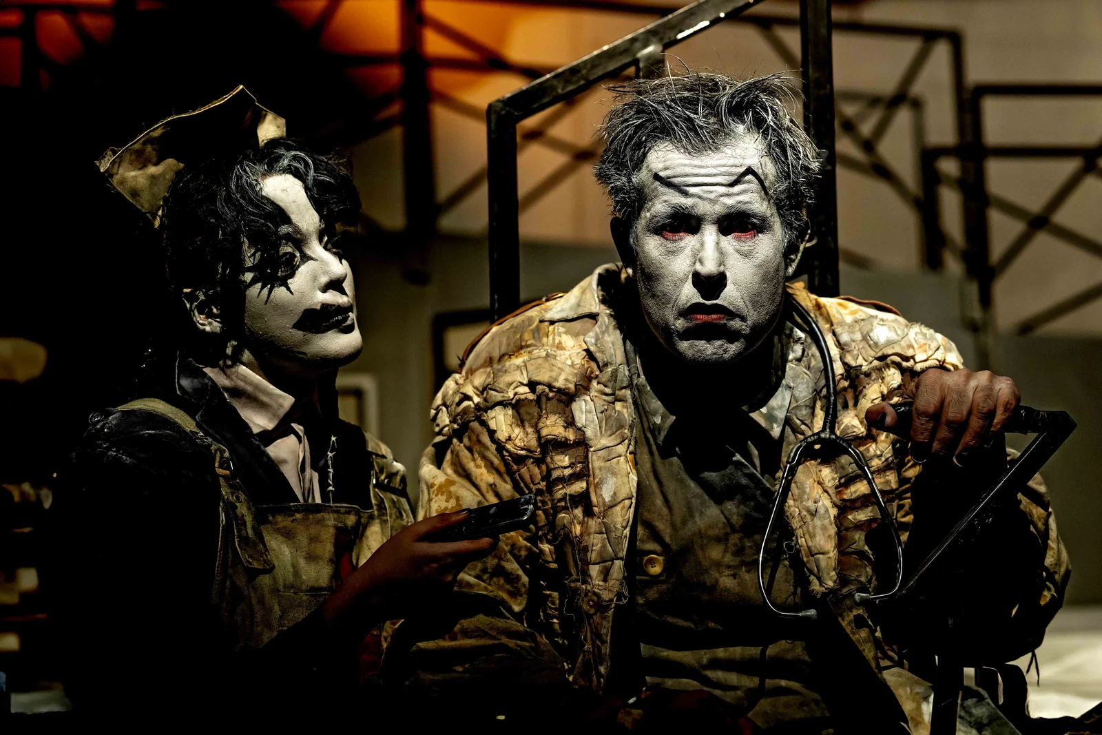 O Alienista vira sátira sobre poder e manipulação no Teatroiqué