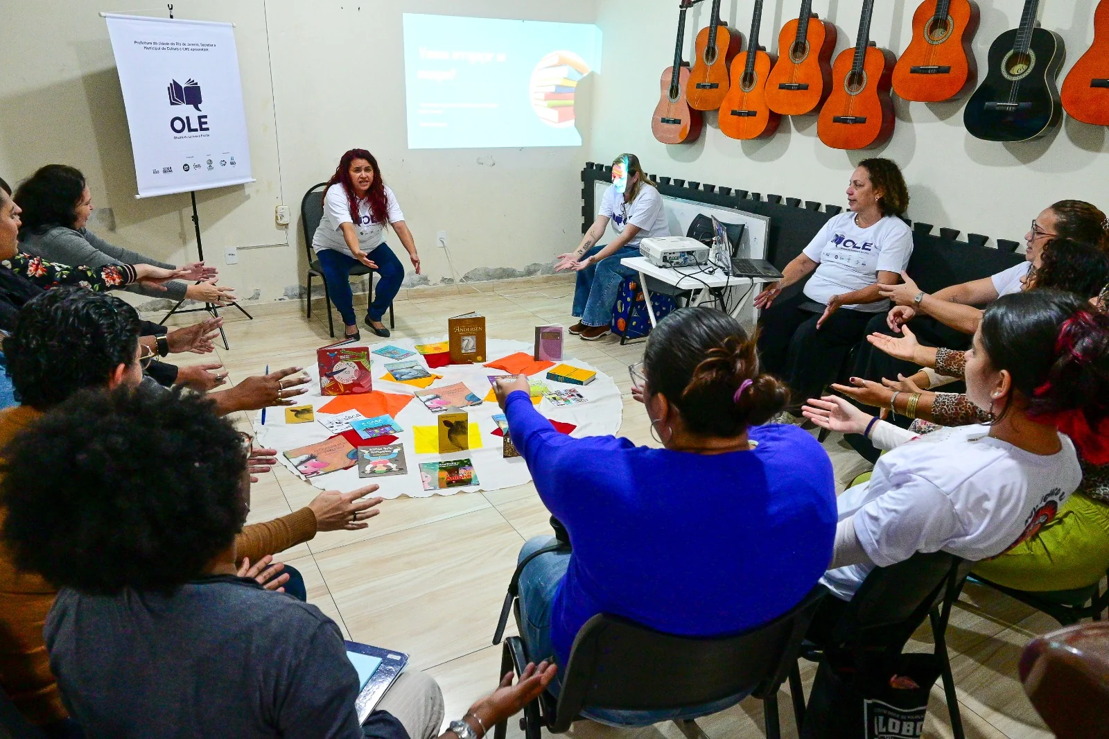 Oficina OLE capacita educadores para transformar o acesso a livros no Rio