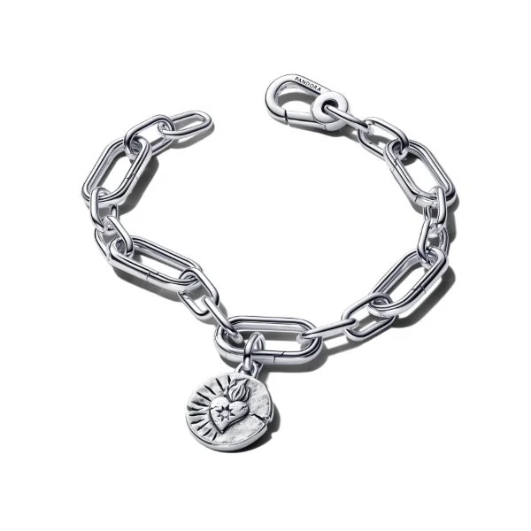 Pandora expande linha Talisman com novos designs e Alex Consani 15 Pandora expande linha Talisman com novos designs e Alex Consani