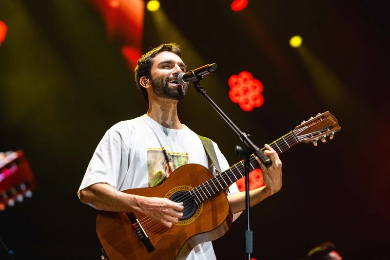 Paulinho e Bethânia protagonizam reencontro no Doce Maravilha