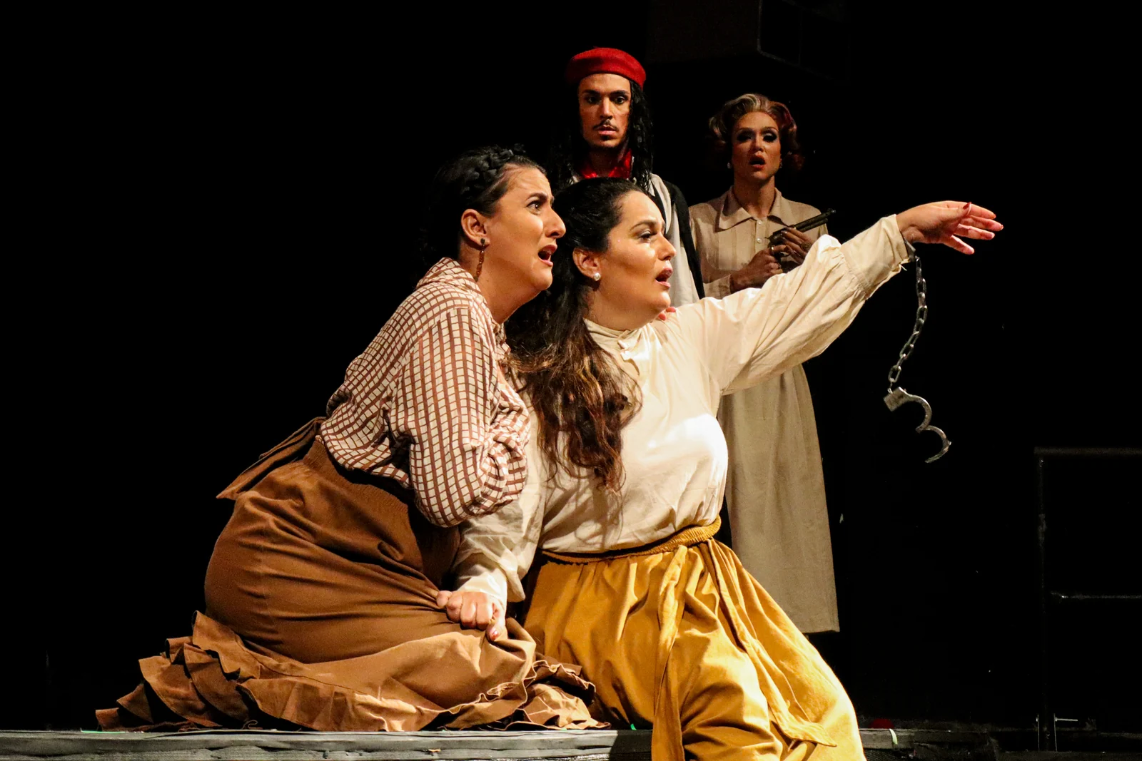 Publico decide destino dos personagens em Melodrama da Meia-noite no Dulcina