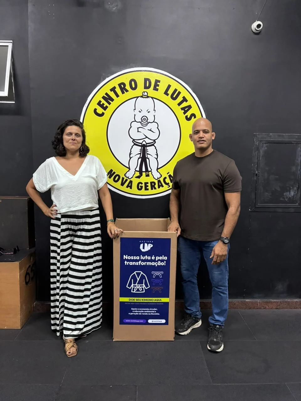Rocinha UP transforma kimonos em moda sustentável com rap e feira cultural