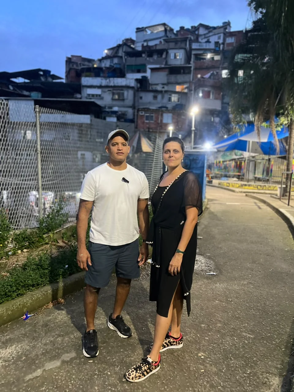 Rocinha UP transforma kimonos em moda sustentável com rap e feira cultural
