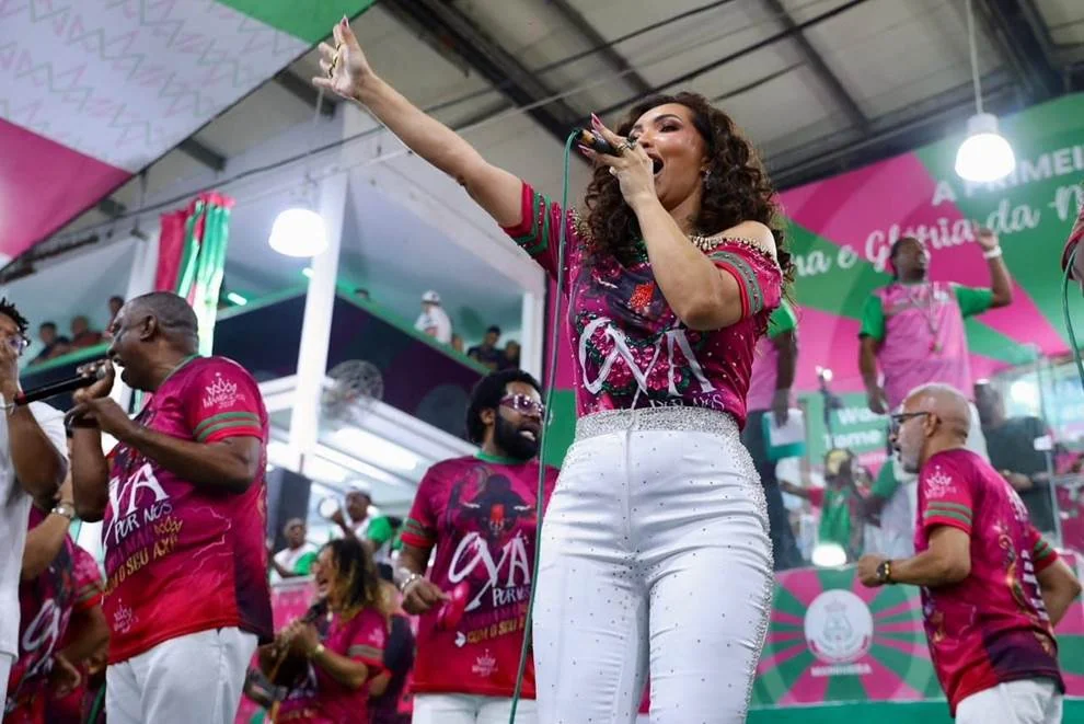 Samba 3 ganha força e vira favorito na disputa da Mangueira para 2027