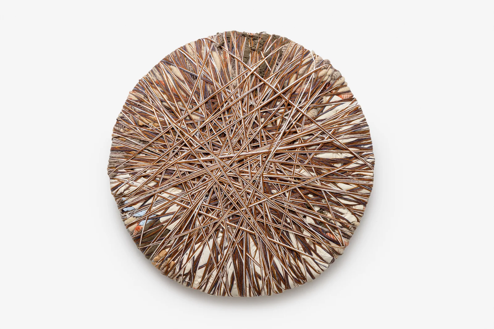 Sheila Hicks ganha mostra monumental com seis décadas de arte têxtil 5 Sheila Hicks ganha mostra monumental com seis décadas de arte têxtil