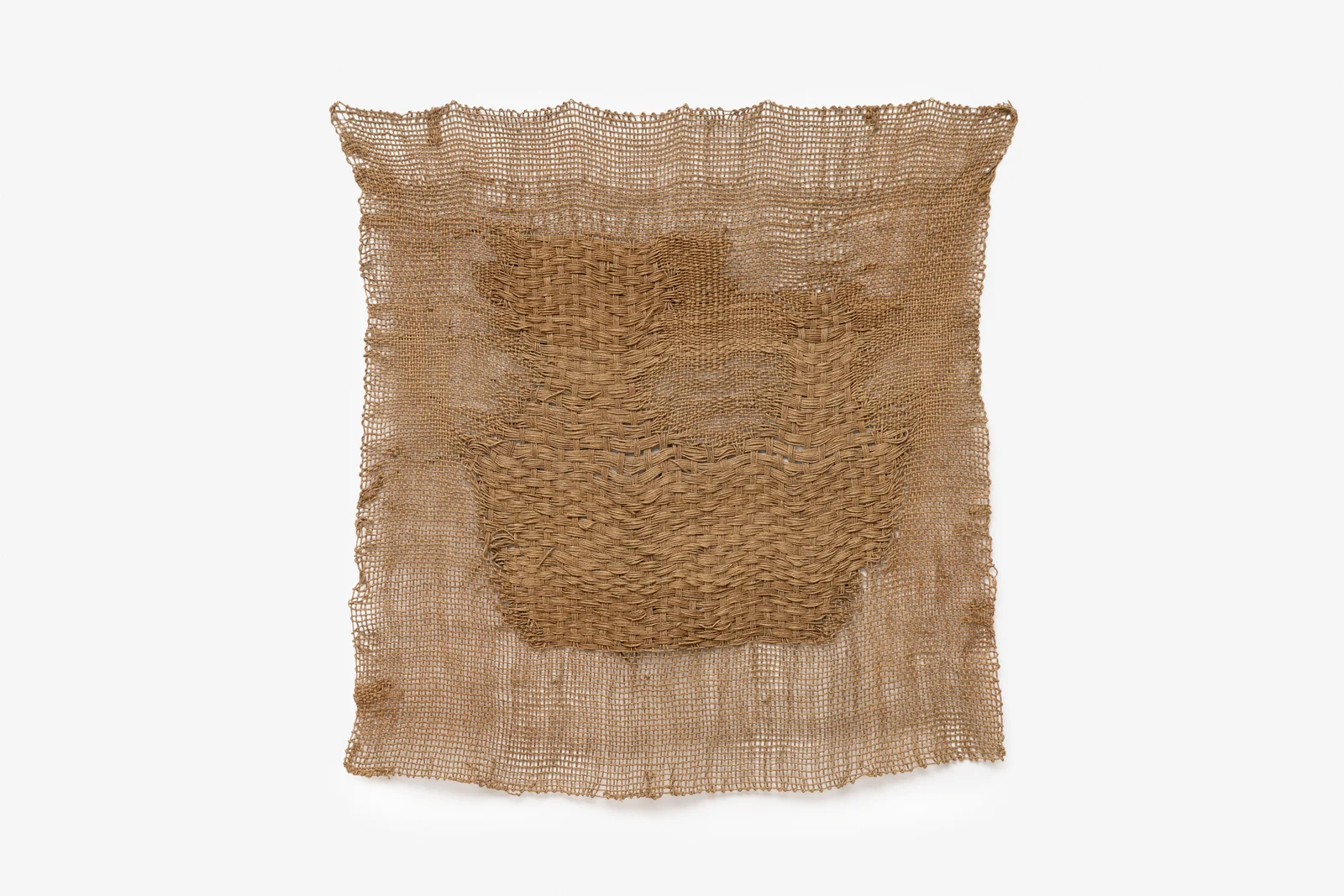Sheila Hicks ganha mostra monumental com seis décadas de arte têxtil 6 Sheila Hicks ganha mostra monumental com seis décadas de arte têxtil