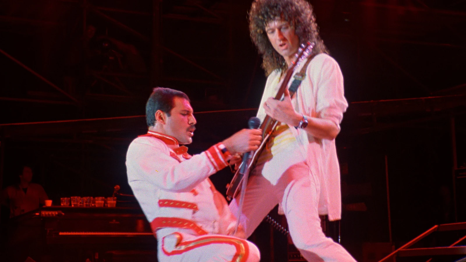 show historico do queen na cortina de ferro ganha exibicao global em 4k featured
