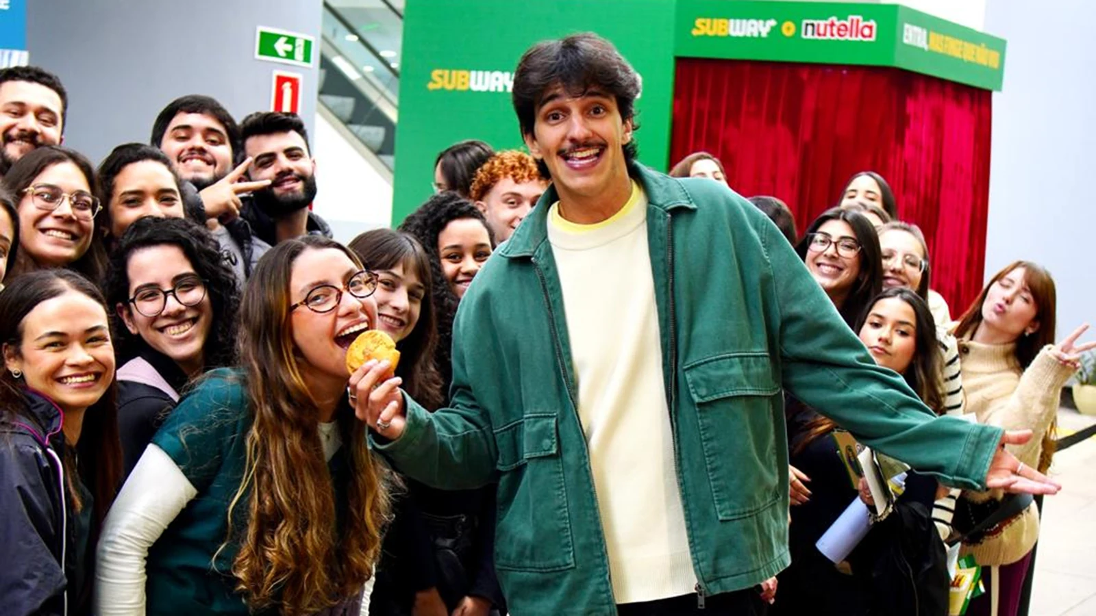 subway cria cabine secreta para lancar cookie com nutella featured