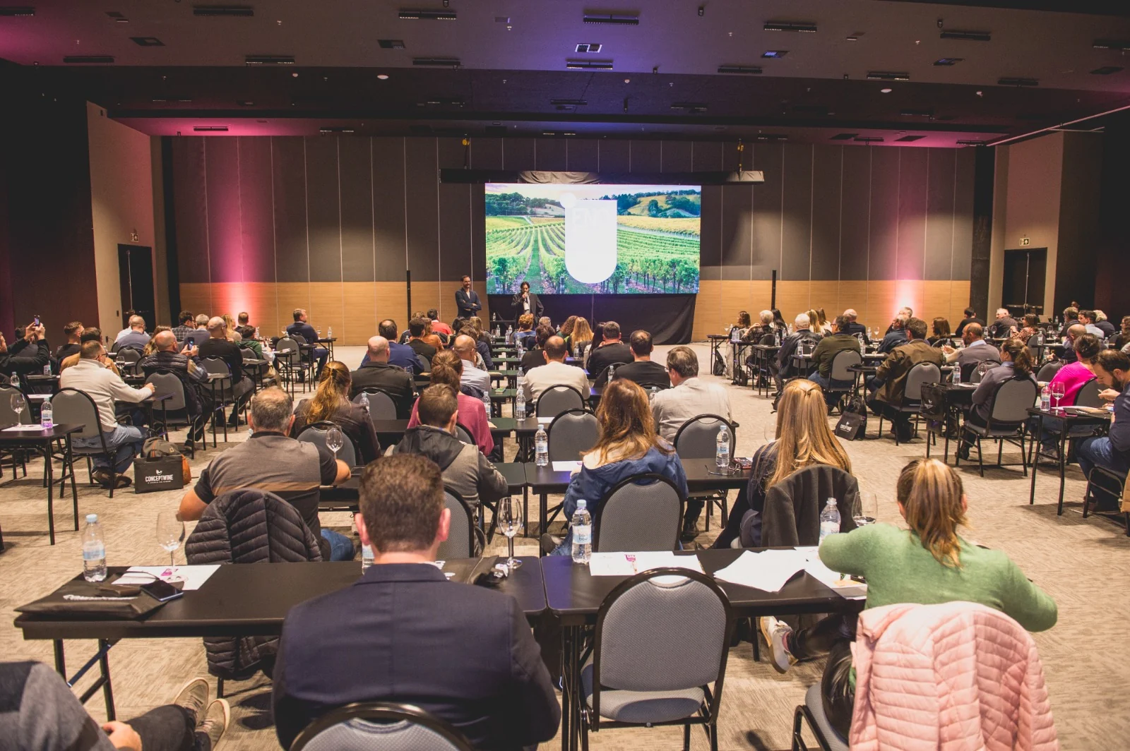 Tecnologia e clima pressionam setor e pautam Enomeeting