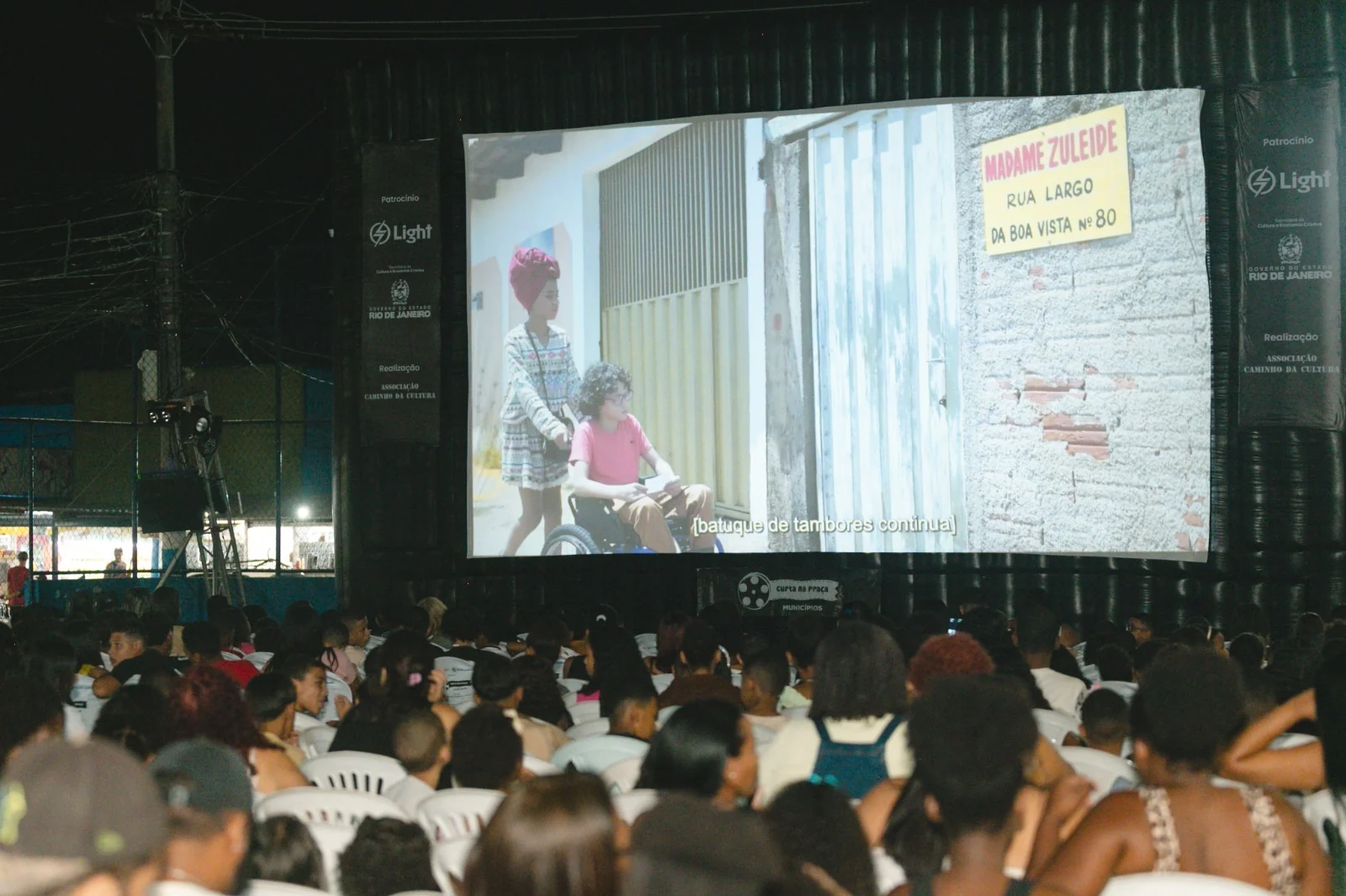 Tela ao ar livre em Queimados: festival gratuito exibe 16 curtas-metragens e fomenta debates