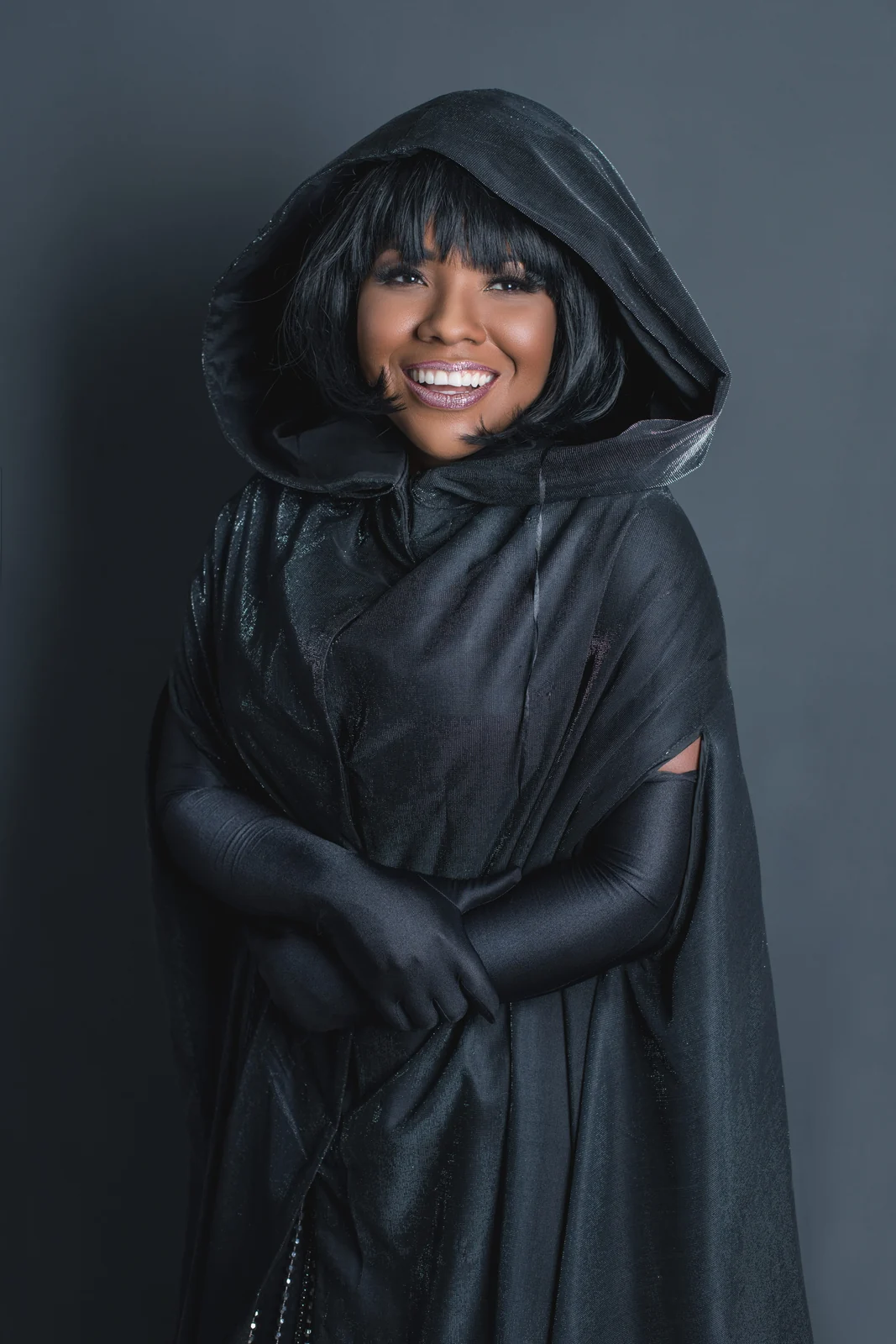 Thalita Pertuzatti revive os 27 anos de carreira de Whitney Houston no Rio