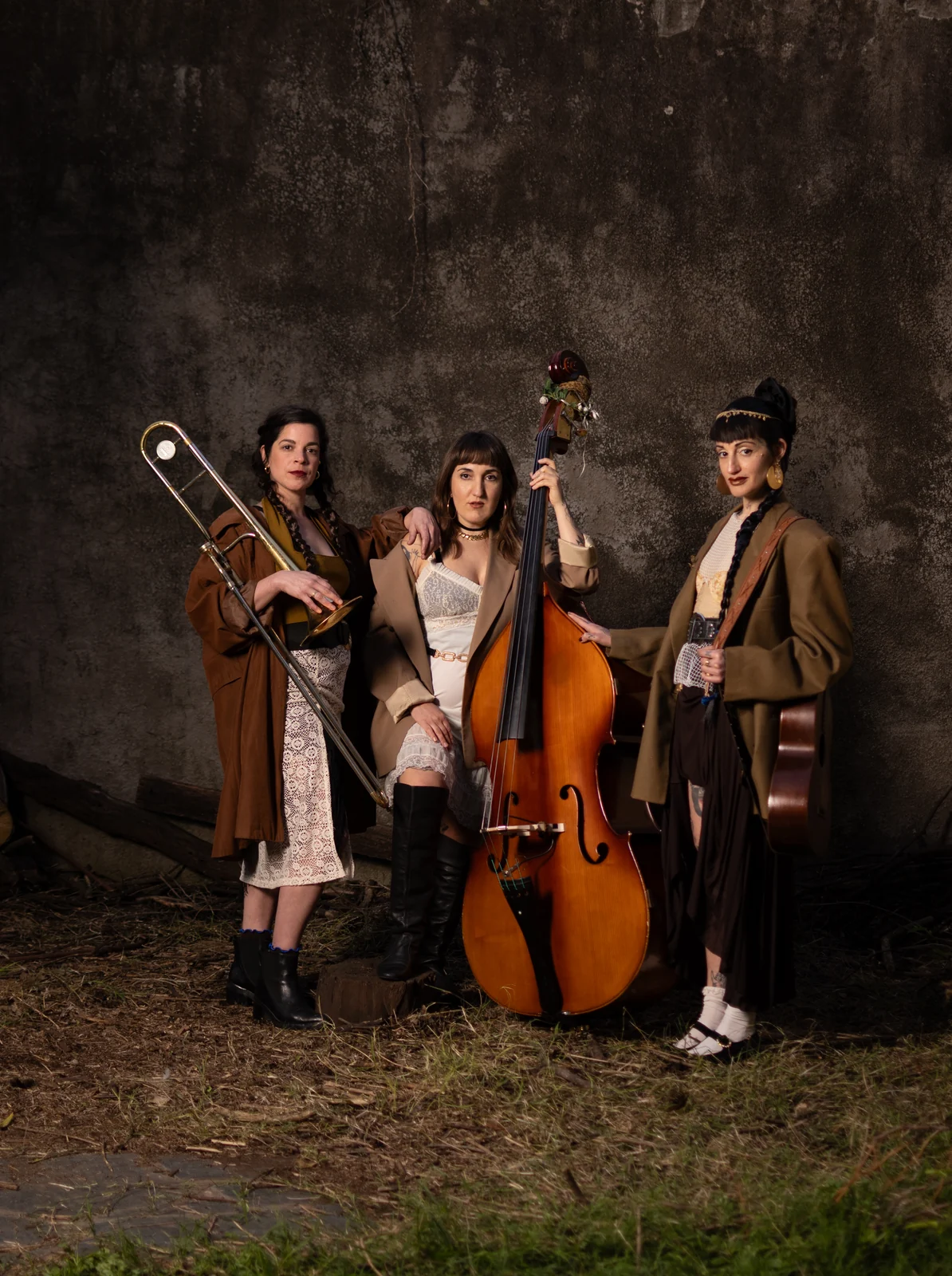 Trio argentino Bourbon Sweethearts faz show em Brumadinho