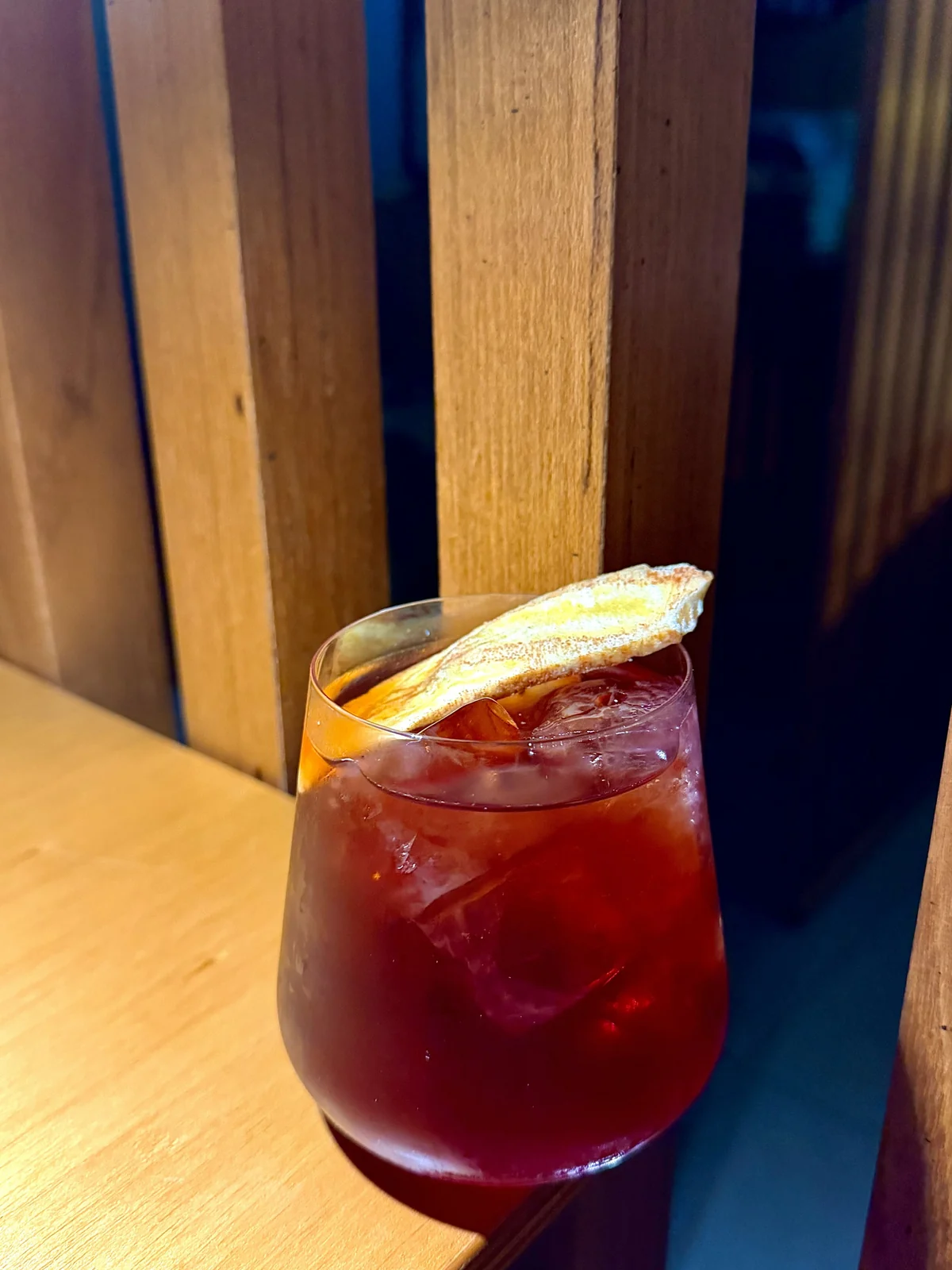 Além da caipirinha: bares do Rio reinventam a cachaça em alta coquetelaria