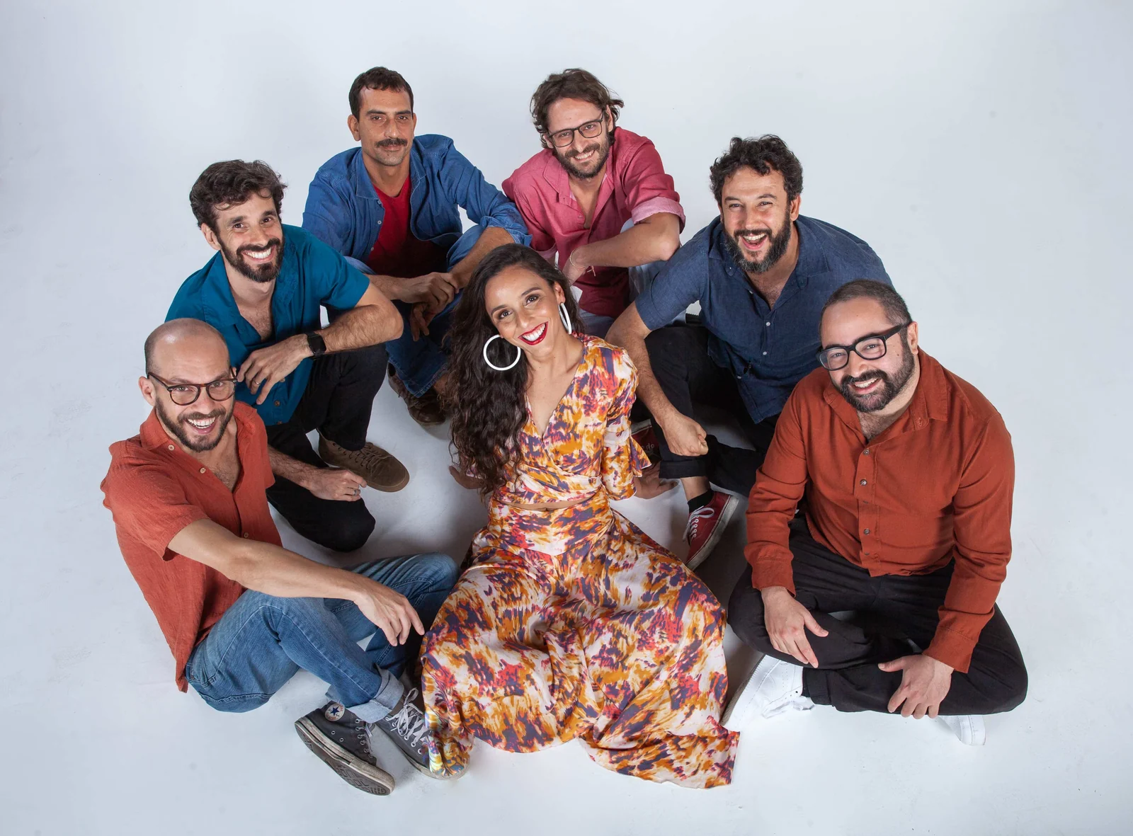 Aline Paes e Bondesom celebram repertório de Gal Costa em show no Dolores Club