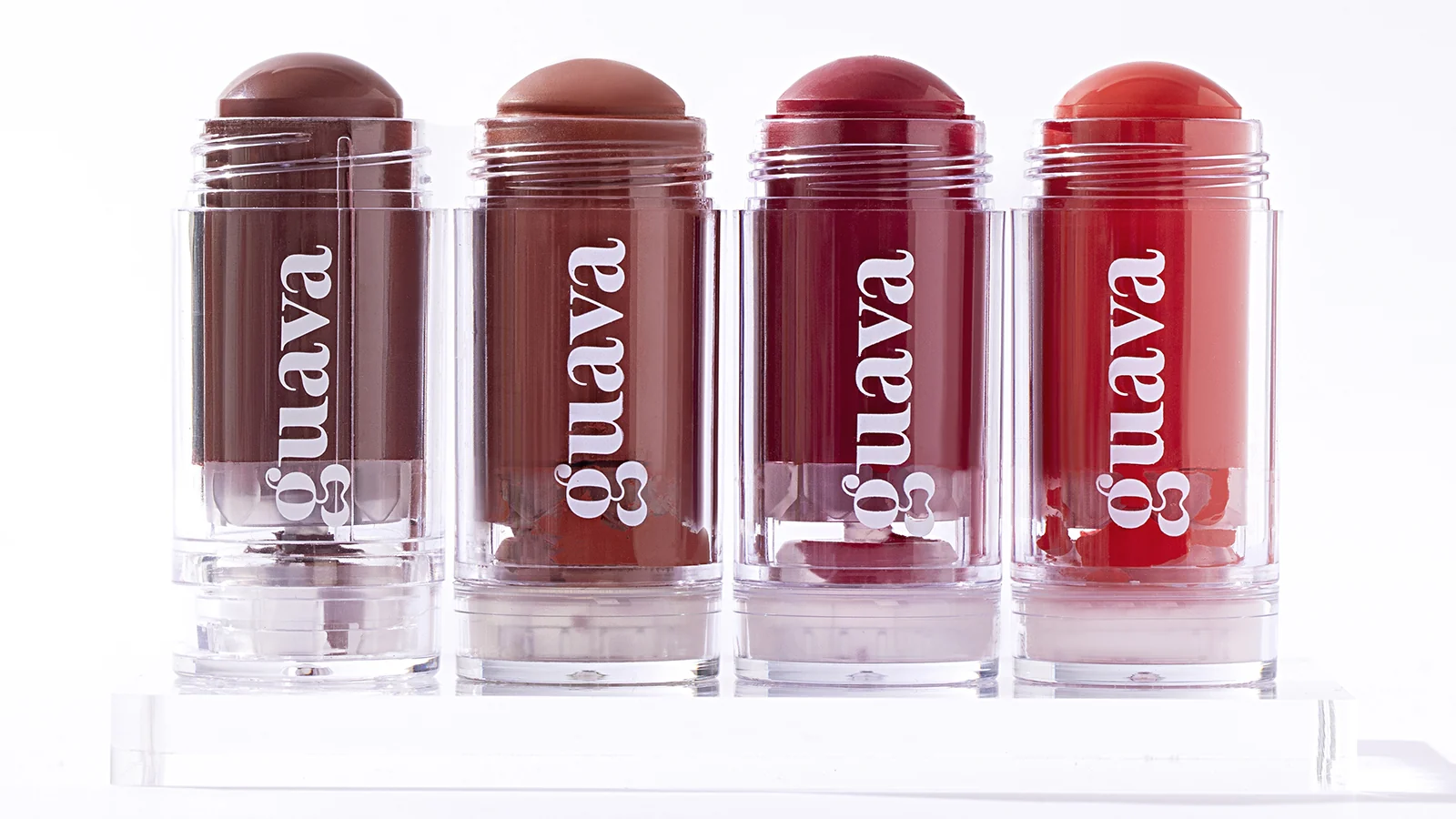 Anti-blush ou bochechas coradas: maquiagem aposta na liberdade de escolha