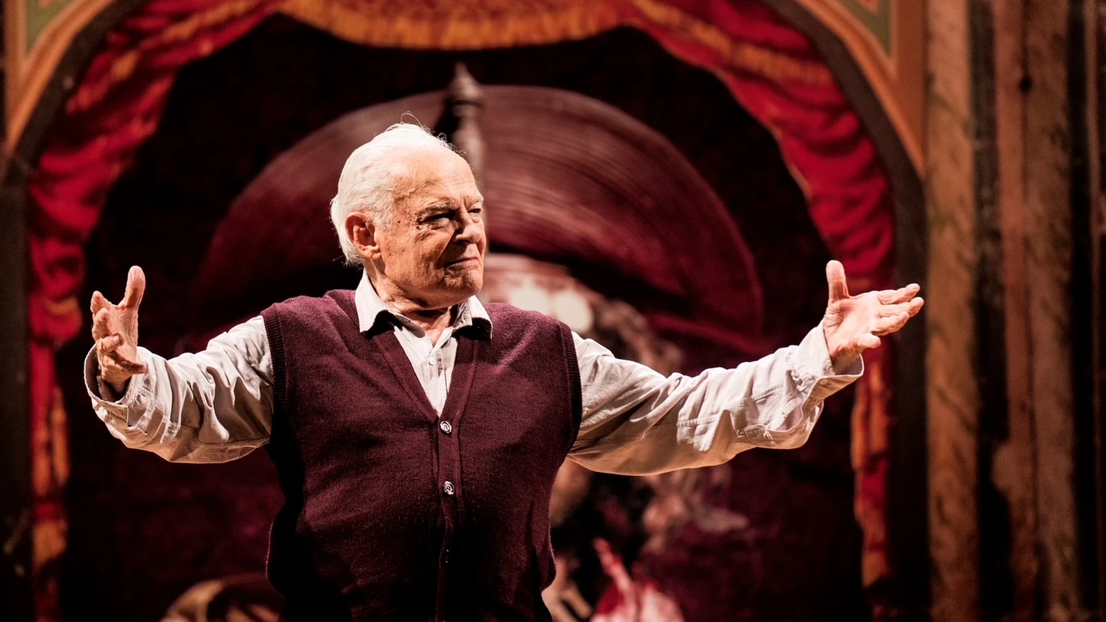 aos 93 anos othon bastos leva monologo premiado a teatros da funarj featured