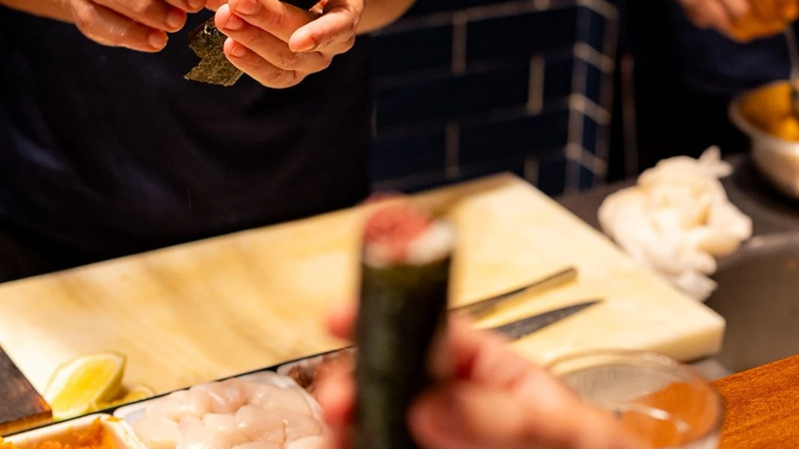 artrio 2026 reune comida japonesa parrilla e drinks na marina featured