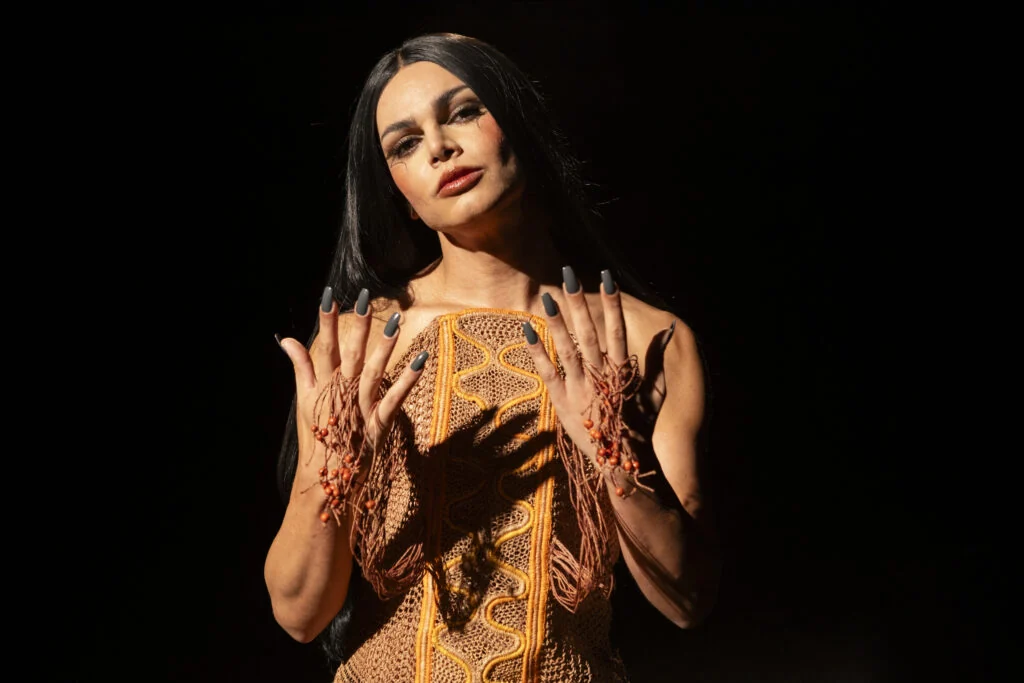 Assucena recria o emblemático disco Índia de Gal Costa nos palcos 1 Assucena recria o emblemático disco Índia de Gal Costa nos palcos