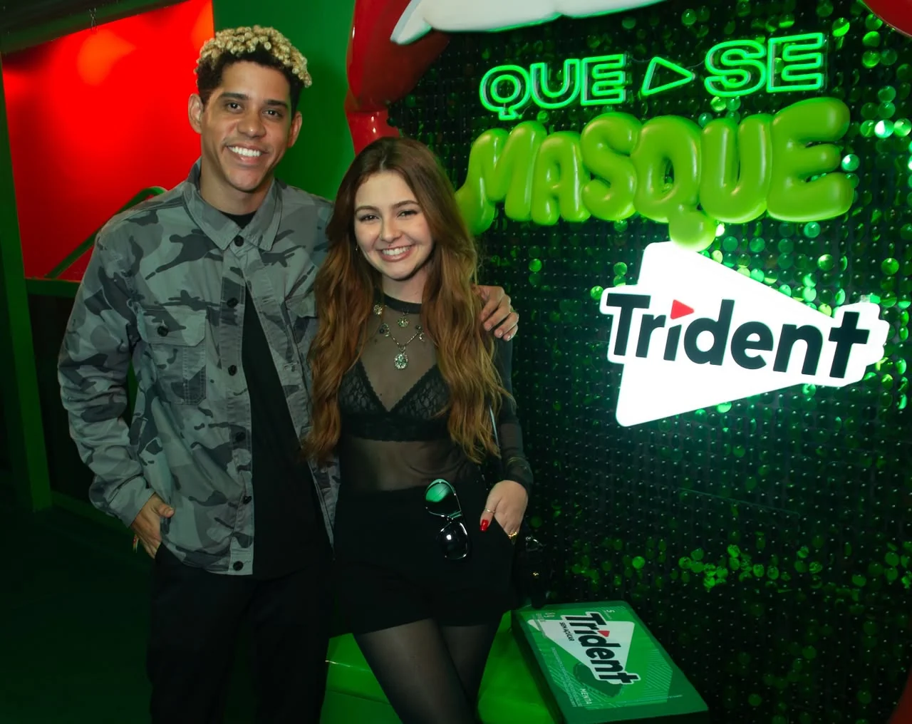 Atores e influenciadores movimentam espaco exclusivo no festival