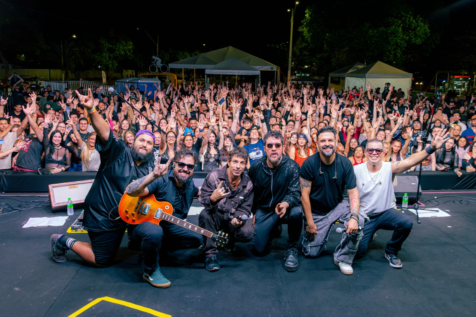 Banda Leso celebra 20 anos com Di Ferrero e Rodrigo Suricato