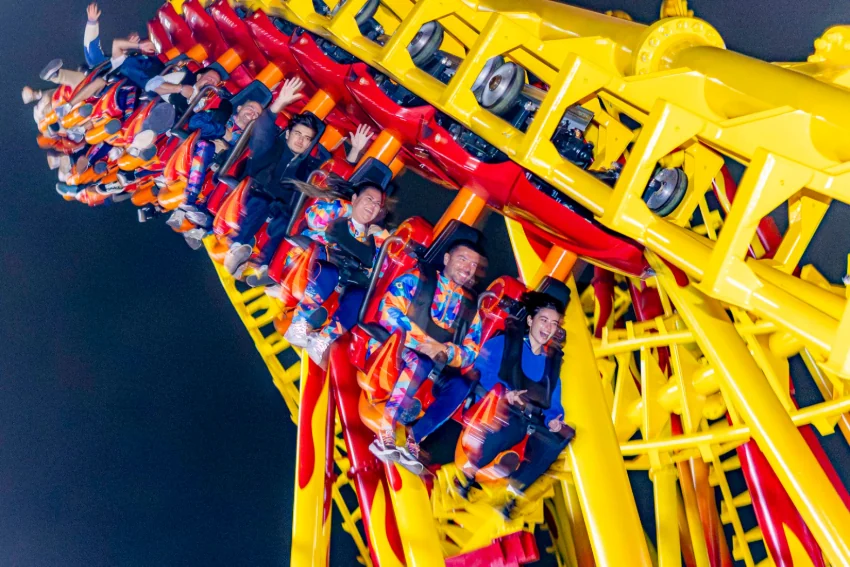 Beto Carrero aposenta Star Mountain e reabre Fire Whip após retrofit