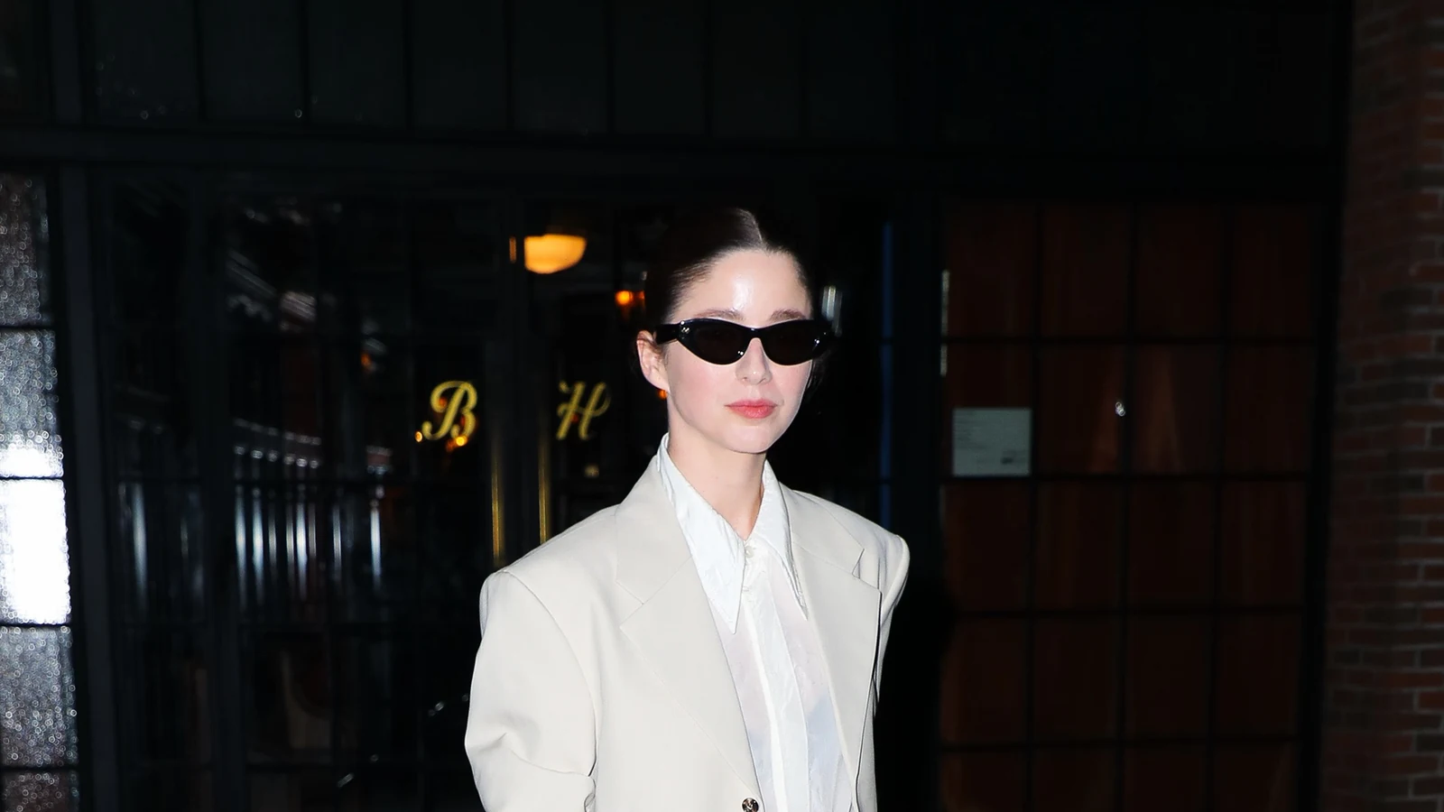 bottega veneta veste mariana di girolamo e vicky krieps featured