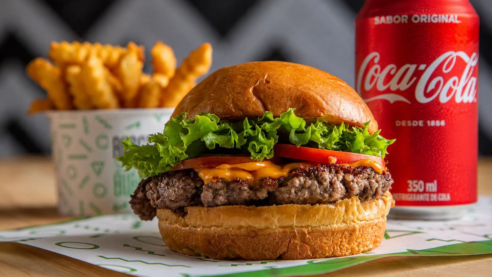 burger gourmet inclui bebidas nos combos em parceria inedita featured